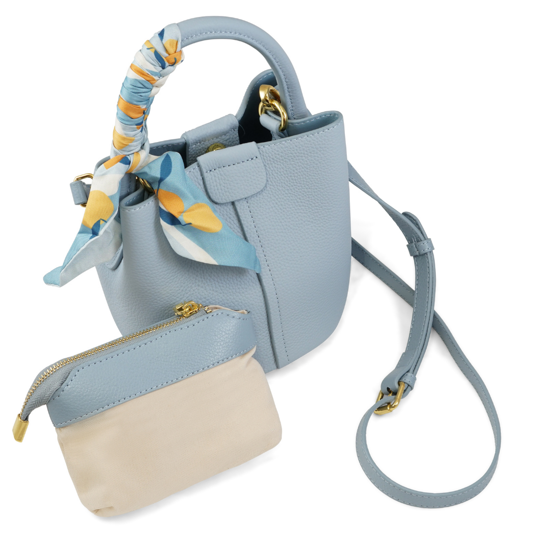 ADA IN PELLE MOUSSE PIUMA CON FOULARD