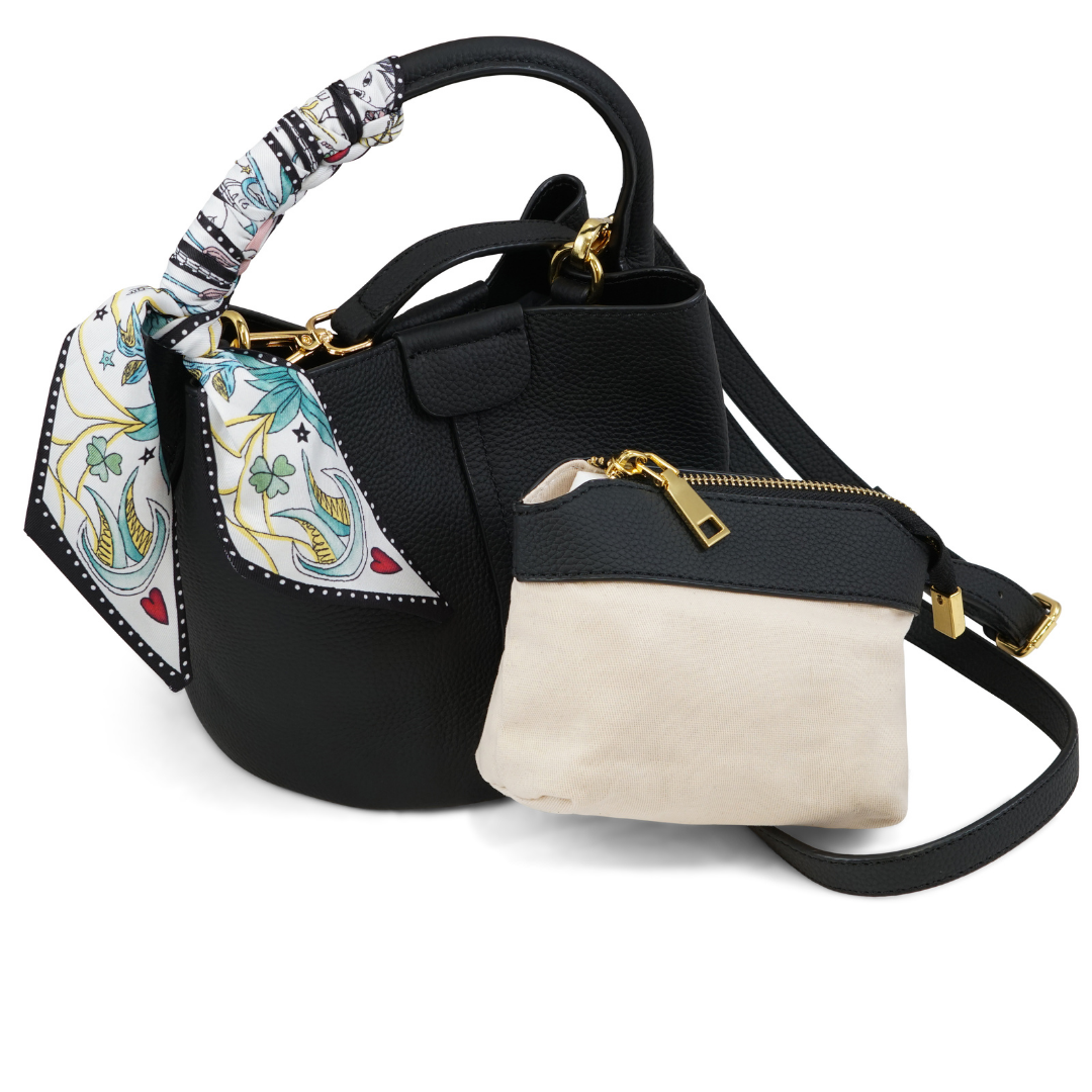 ADA IN PELLE MOUSSE NERA CON FOULARD