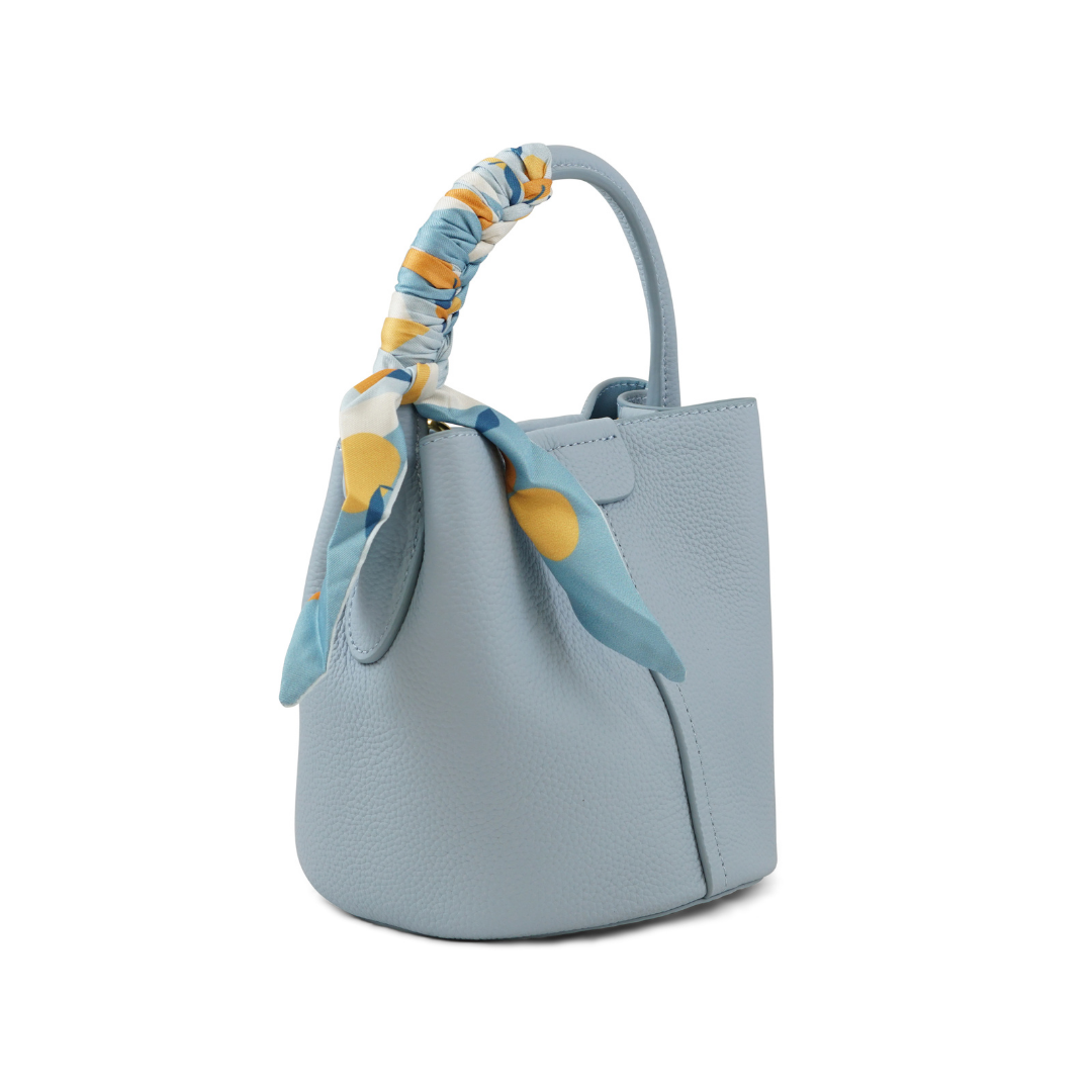 ADA IN PELLE MOUSSE PIUMA CON FOULARD