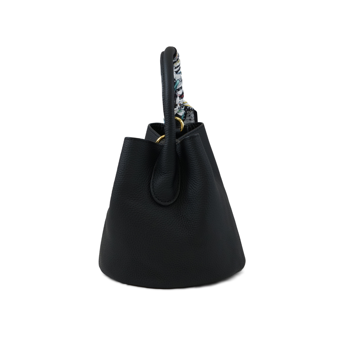 ADA IN PELLE MOUSSE NERA CON FOULARD