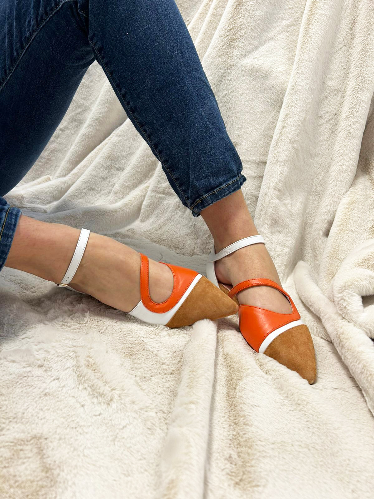 VALLY® - BALLERINA A PUNTA CON CINTURINO