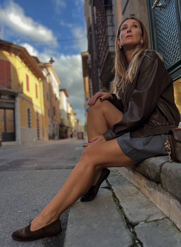 slider image slider_item_3AcqLz